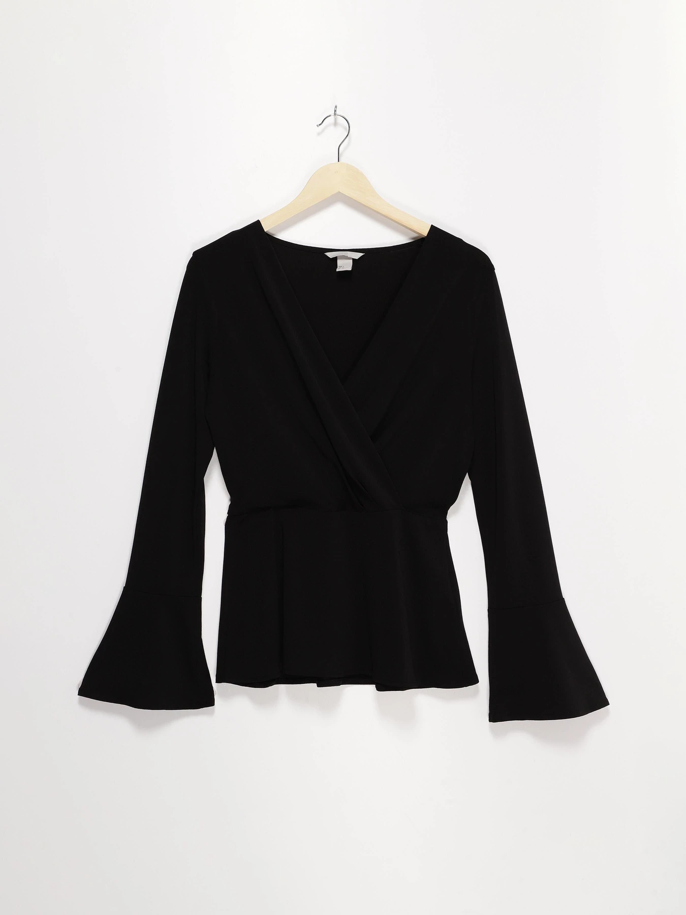 Рубашки H&M модель 0594569_чорний Фото