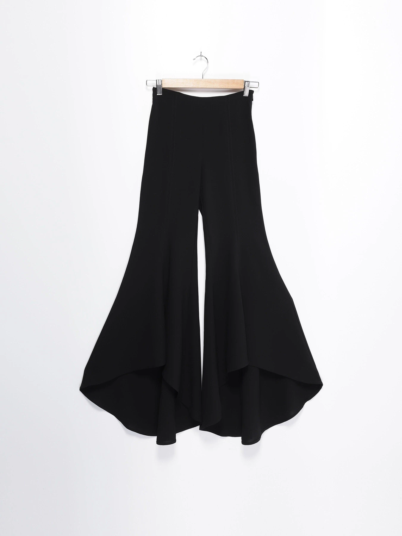 Брюки H&M модель 0600754_чорний Брюки H&M модель 0600754_чорний Фото