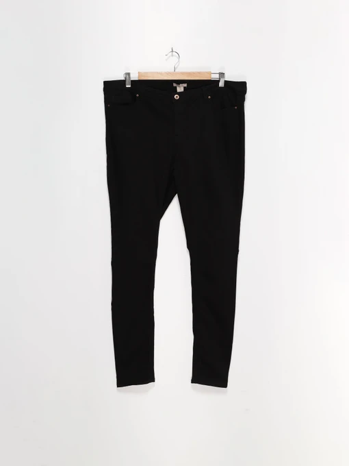 Брюки H&M модель 0630397_чорний Фото