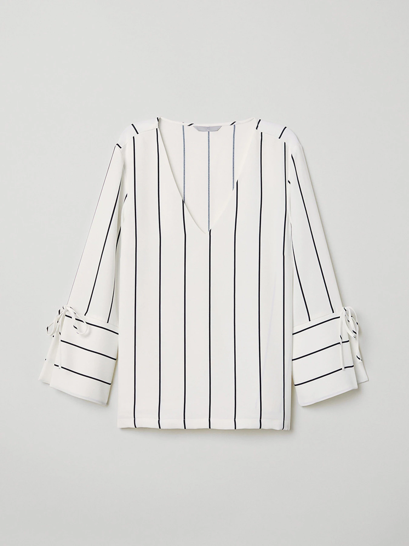 Рубашки H&M модель 0634332_білий Фото