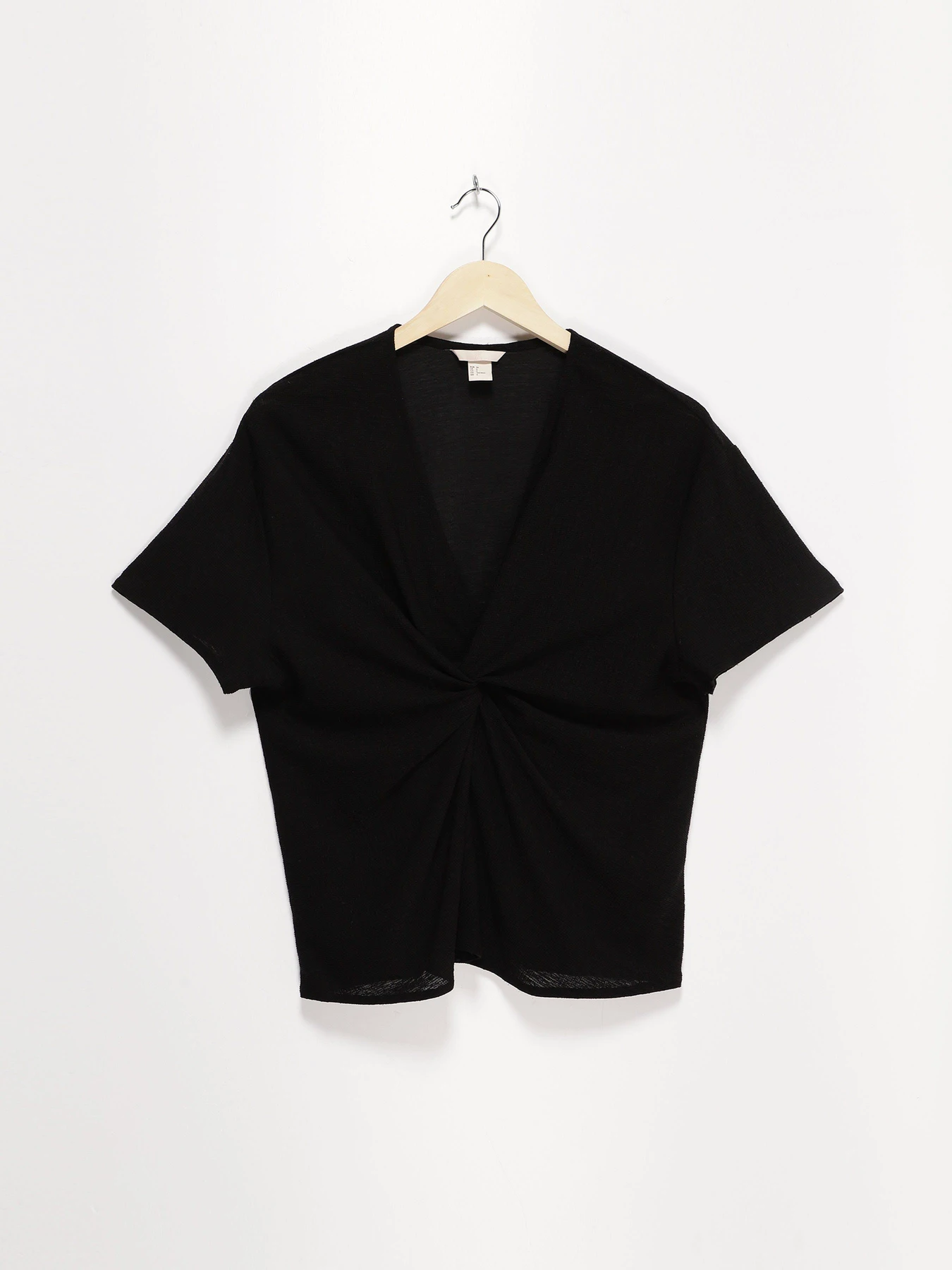 Футболки и поло H&M модель 0646266_чорний Футболки и поло H&M модель 0646266_чорний Фото