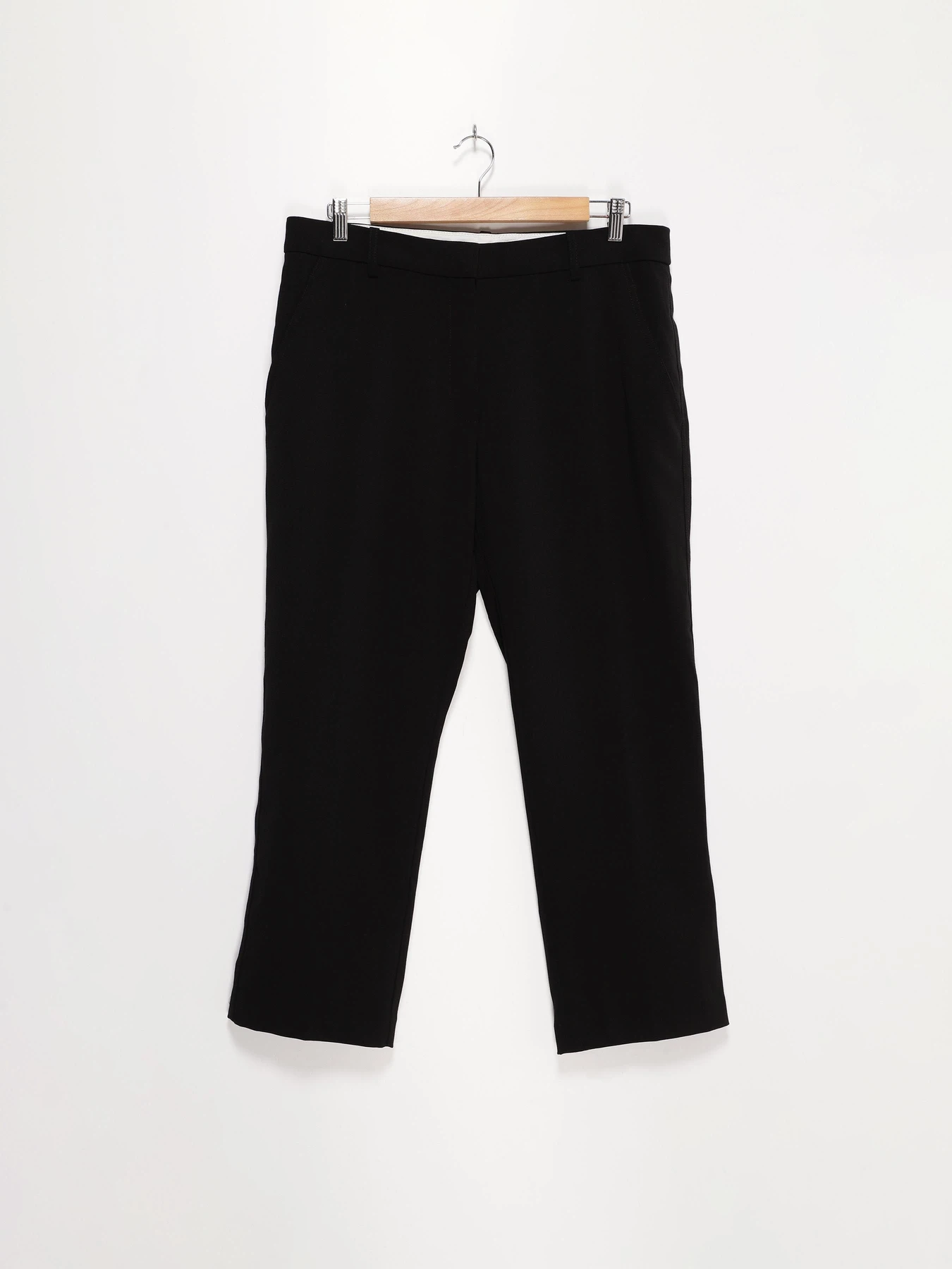 Брюки H&M модель 0680604_чорний Брюки H&M модель 0680604_чорний Фото