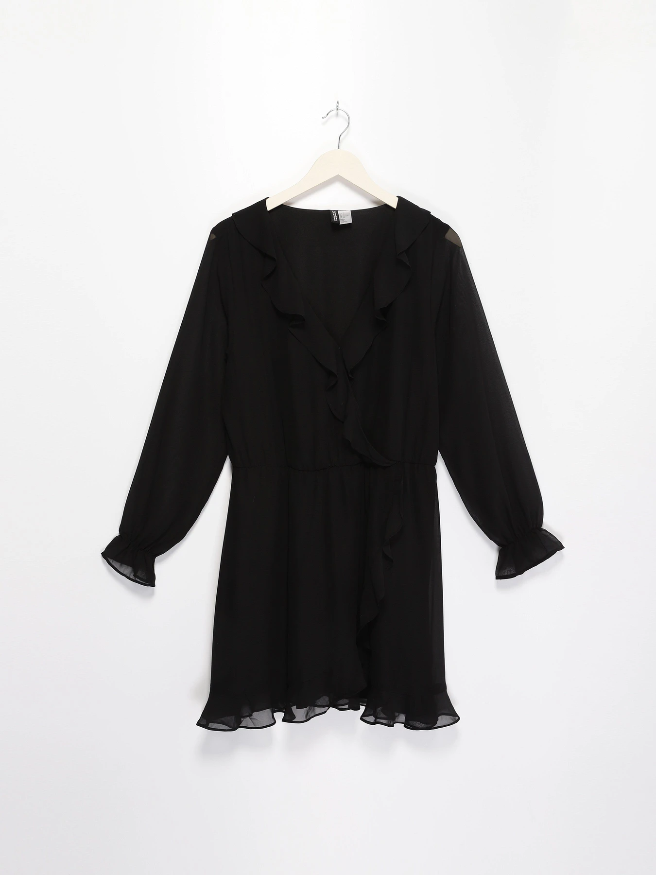 Платья H&M модель 0716262_чорний Фото