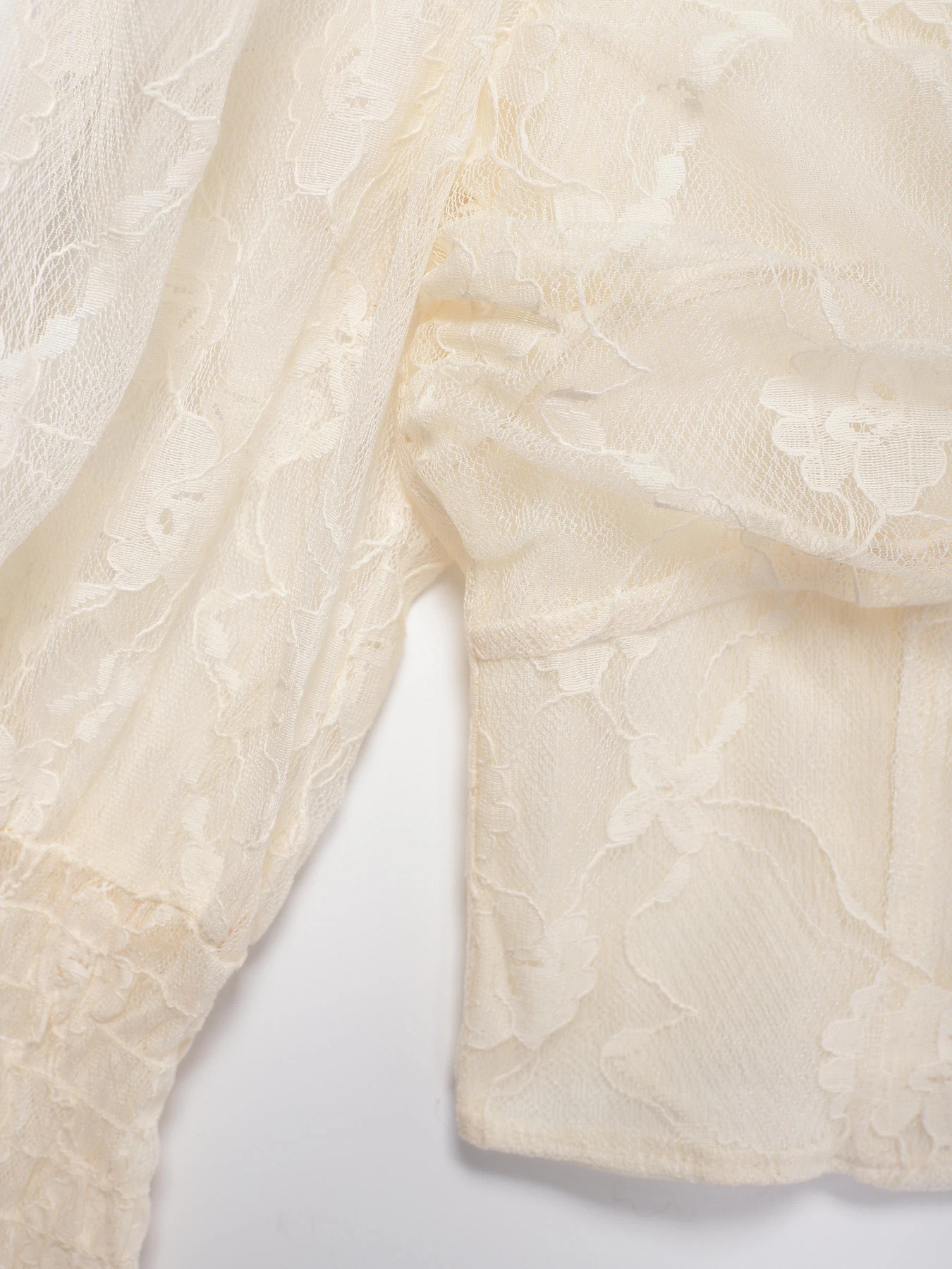 Рубашки H&M модель 0888473_бежевий Фото