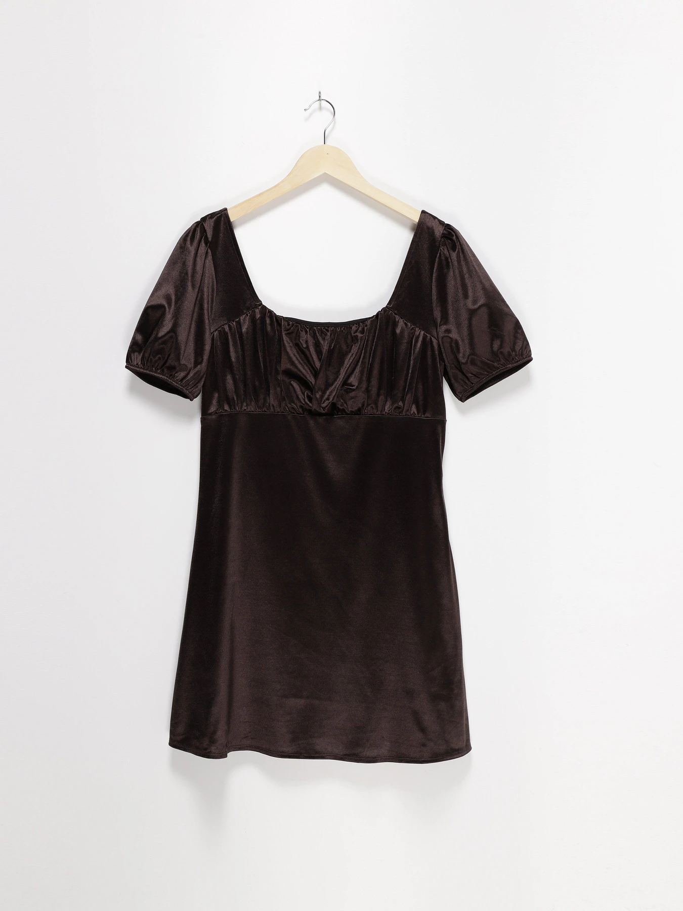 Платья H&M модель 09433472_т.коричневий Платья H&M модель 09433472_т.коричневий Фото