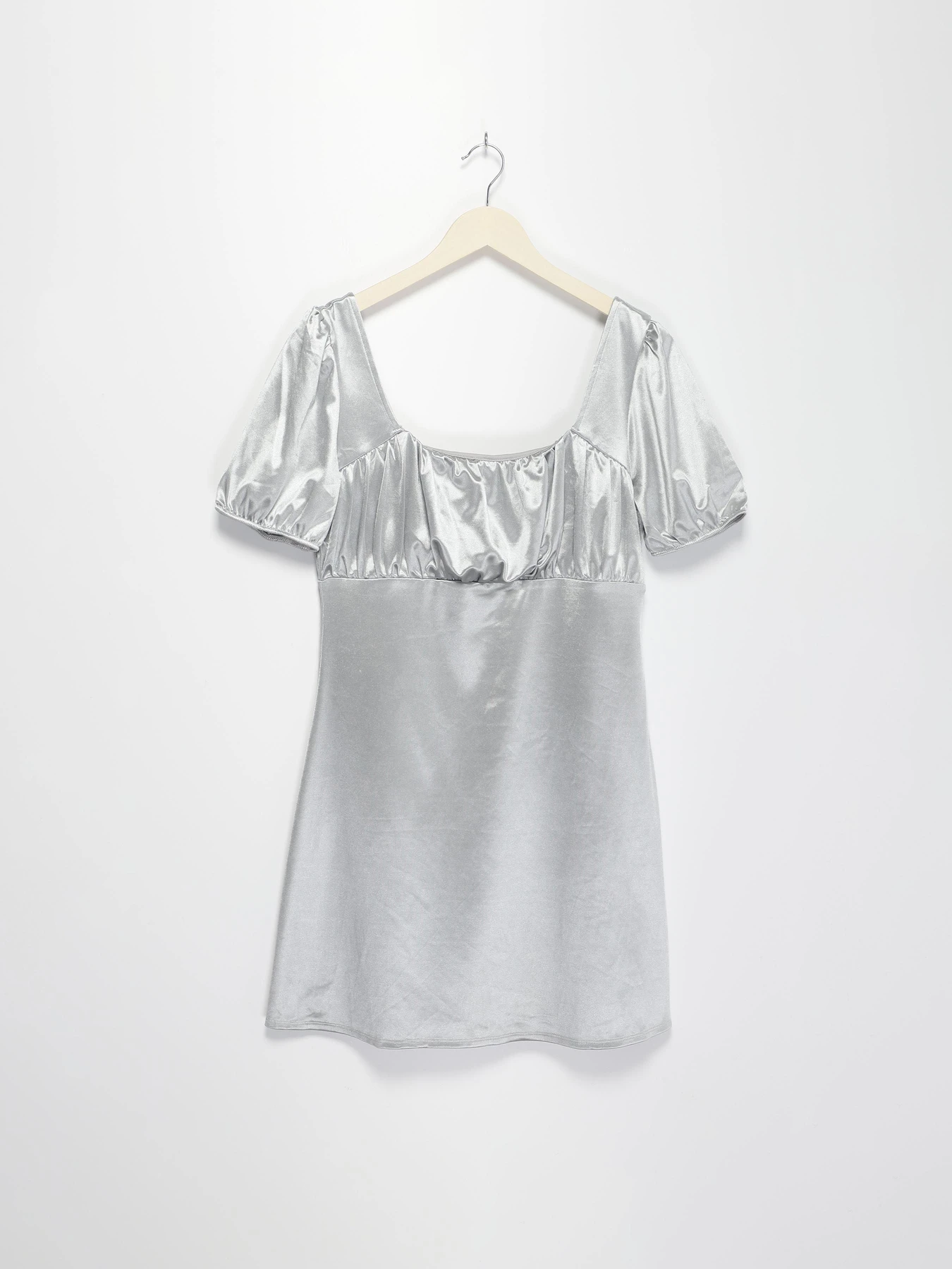 Платья H&M модель 09433472K_сірий Платья H&M модель 09433472K_сірий Фото