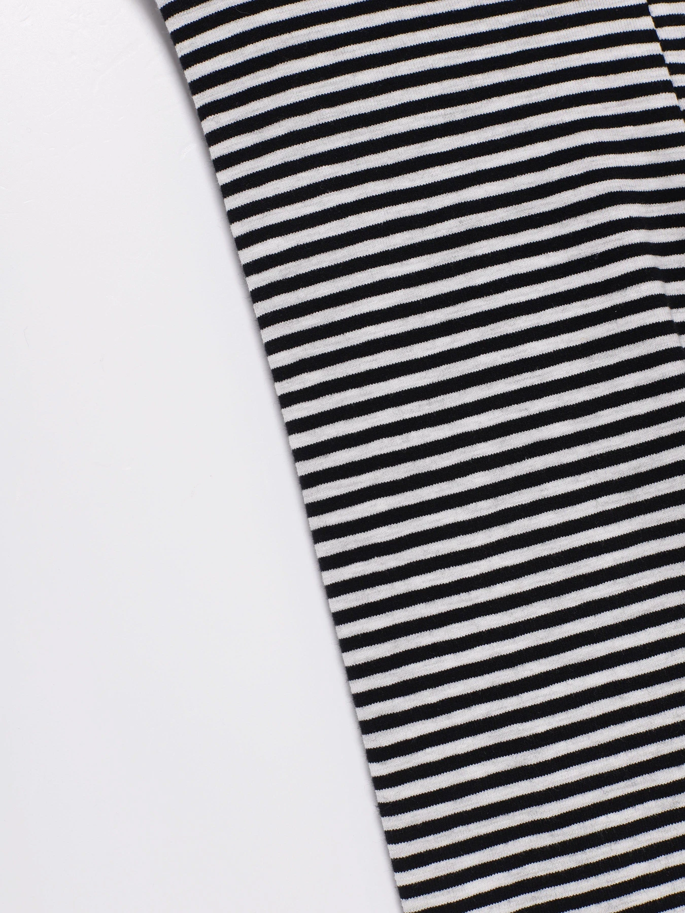 Брюки H&M модель 0327821_білий з т.синім Брюки H&M модель 0327821_білий з т.синім Фото
