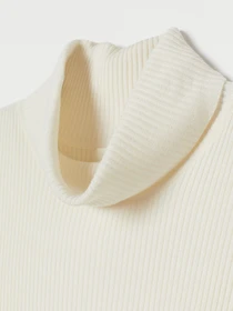 Свитры и кардиганы H&M модель 0779324_молочний Фото