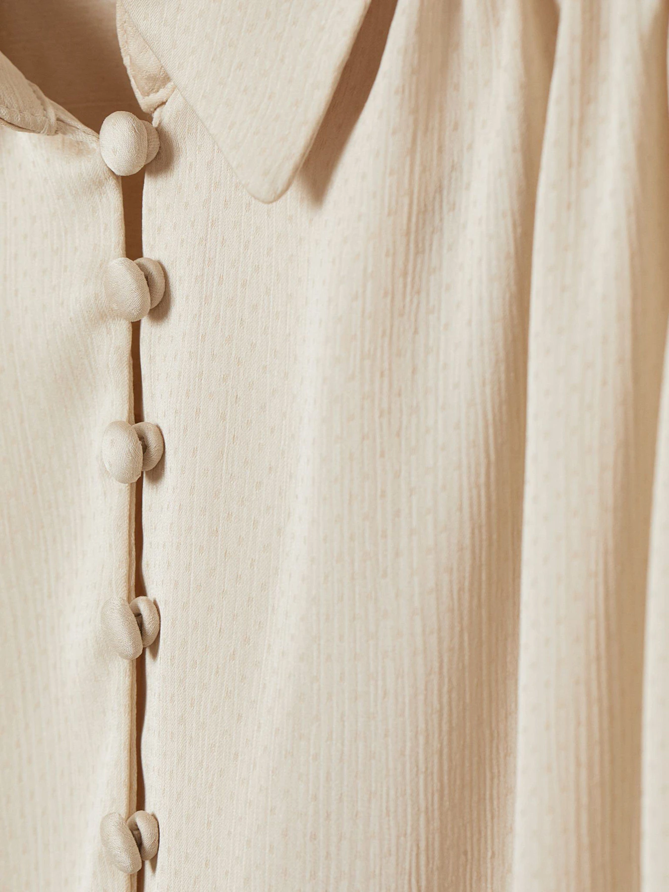 Рубашки H&M модель 0790786_с.бежевий Фото