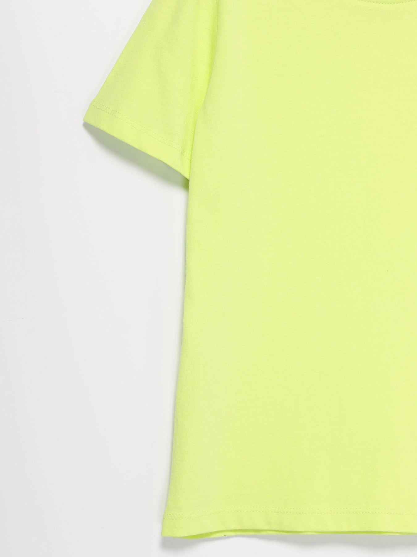 Футболки і поло H&M модель 0544290_салатовий Футболки і поло H&M модель 0544290_салатовий Фото