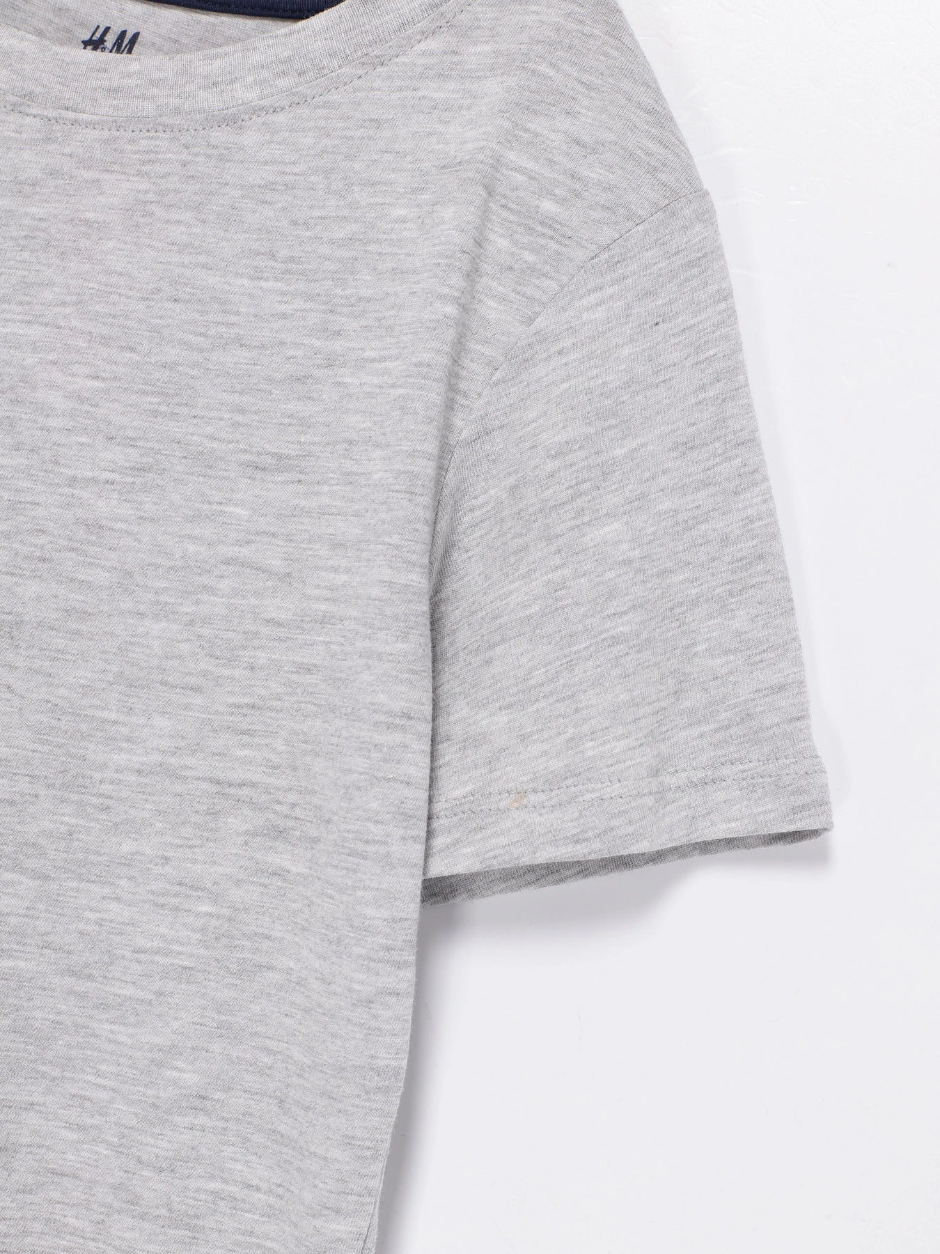 Футболки і поло H&M модель 0544290_сірий Футболки і поло H&M модель 0544290_сірий Фото