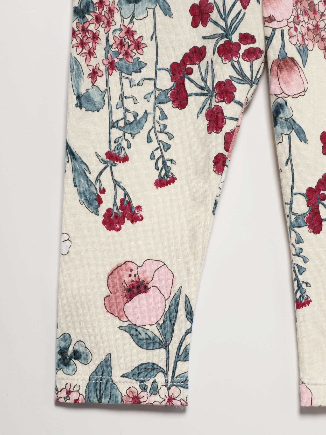 Брюки H&M модель 0857803_білий комб. Фото