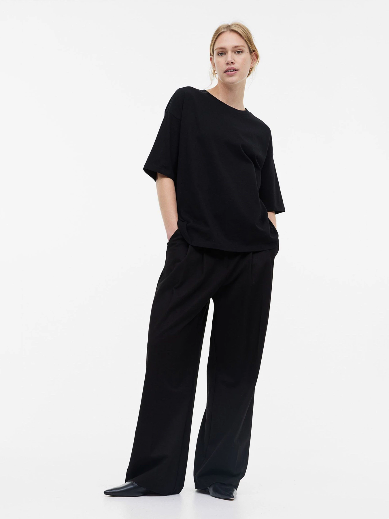Футболки и поло H&M модель 0972246_чорний Фото
