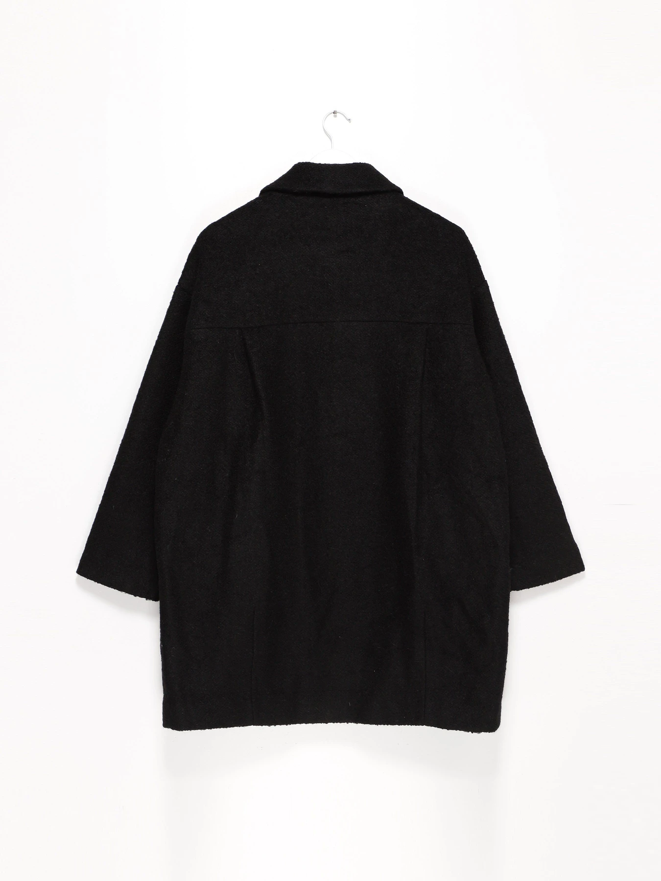 Пальта та плащі H&M модель 0871772_чорний Фото