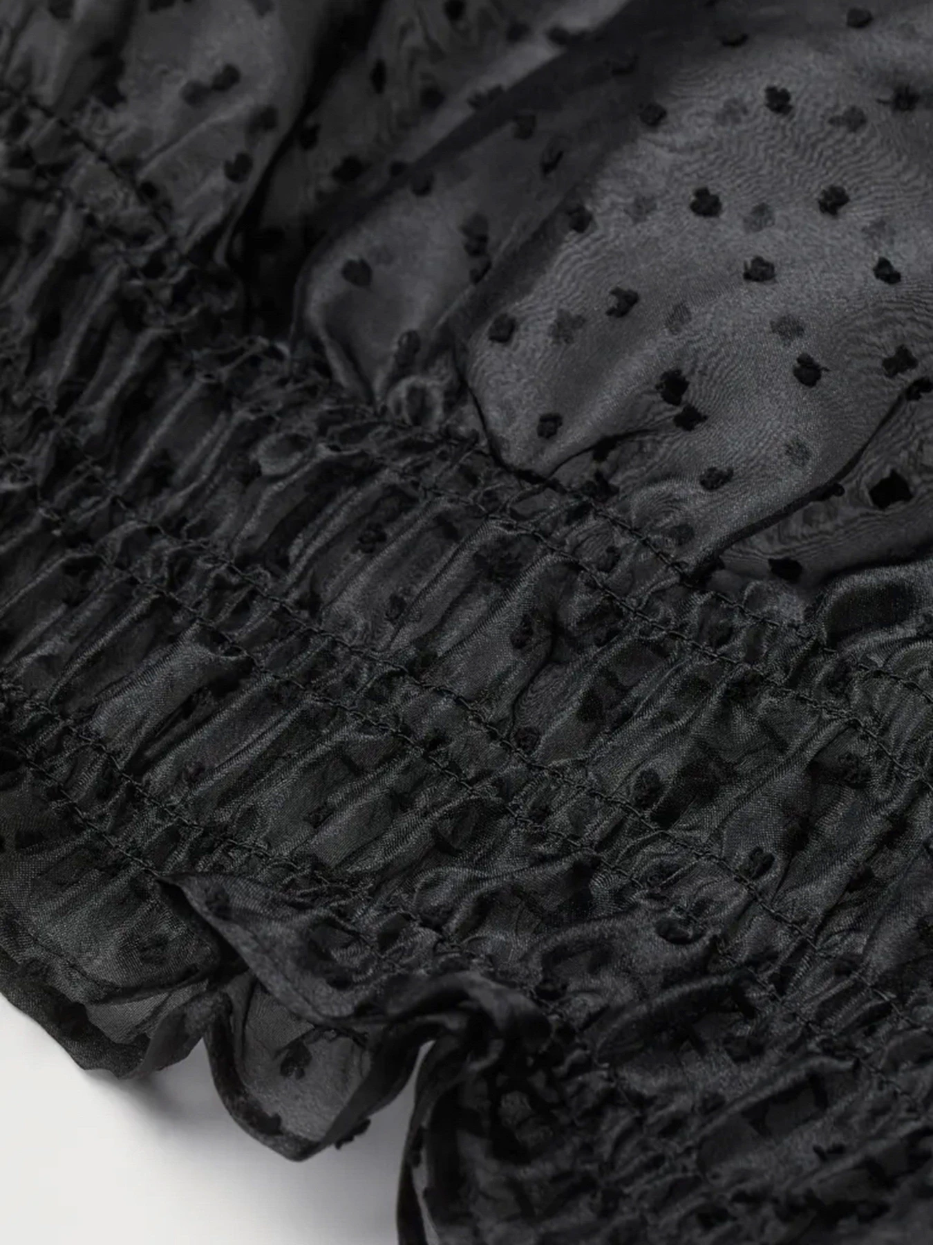 Сорочки H&M модель 0888455_чорний Фото