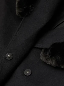 Пальта та плащі H&M модель 0891247_чорний Фото