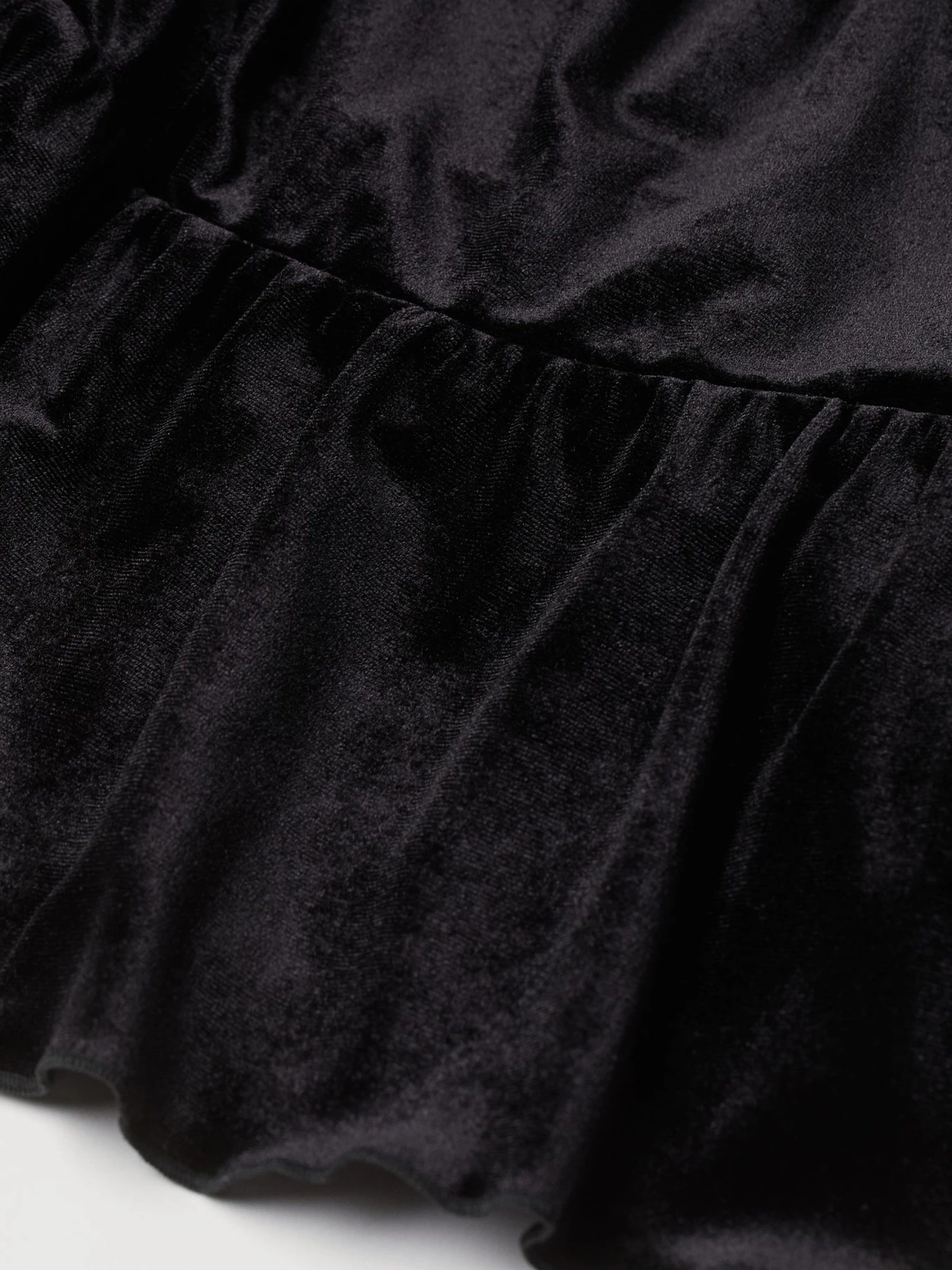 Платья H&M модель 0928352_чорний Фото