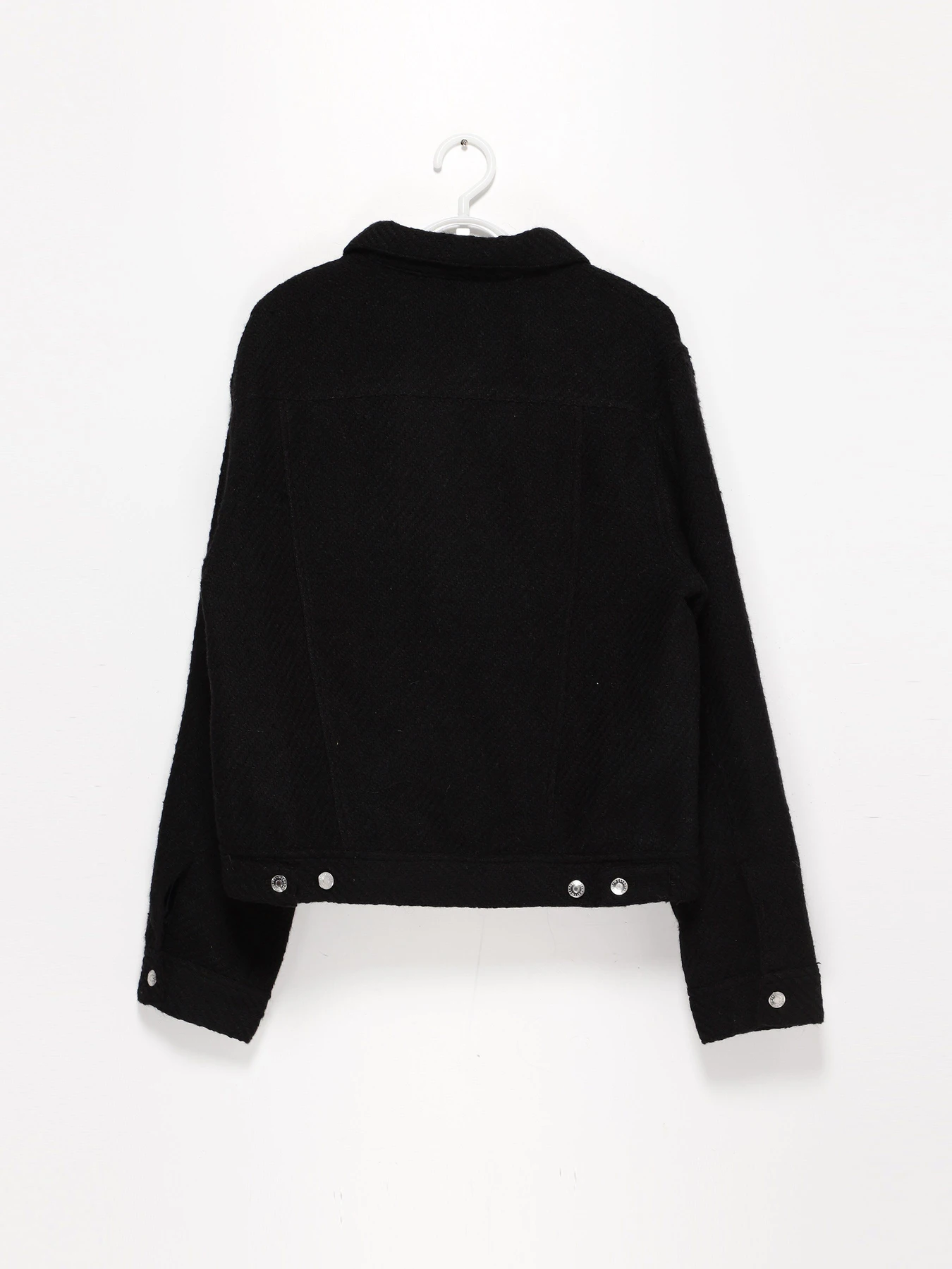 Куртки и дубленки H&M модель 0930983_чорний Куртки и дубленки H&M модель 0930983_чорний Фото