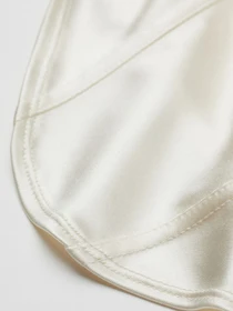 Футболки і поло H&M модель 0949232_молочний Фото