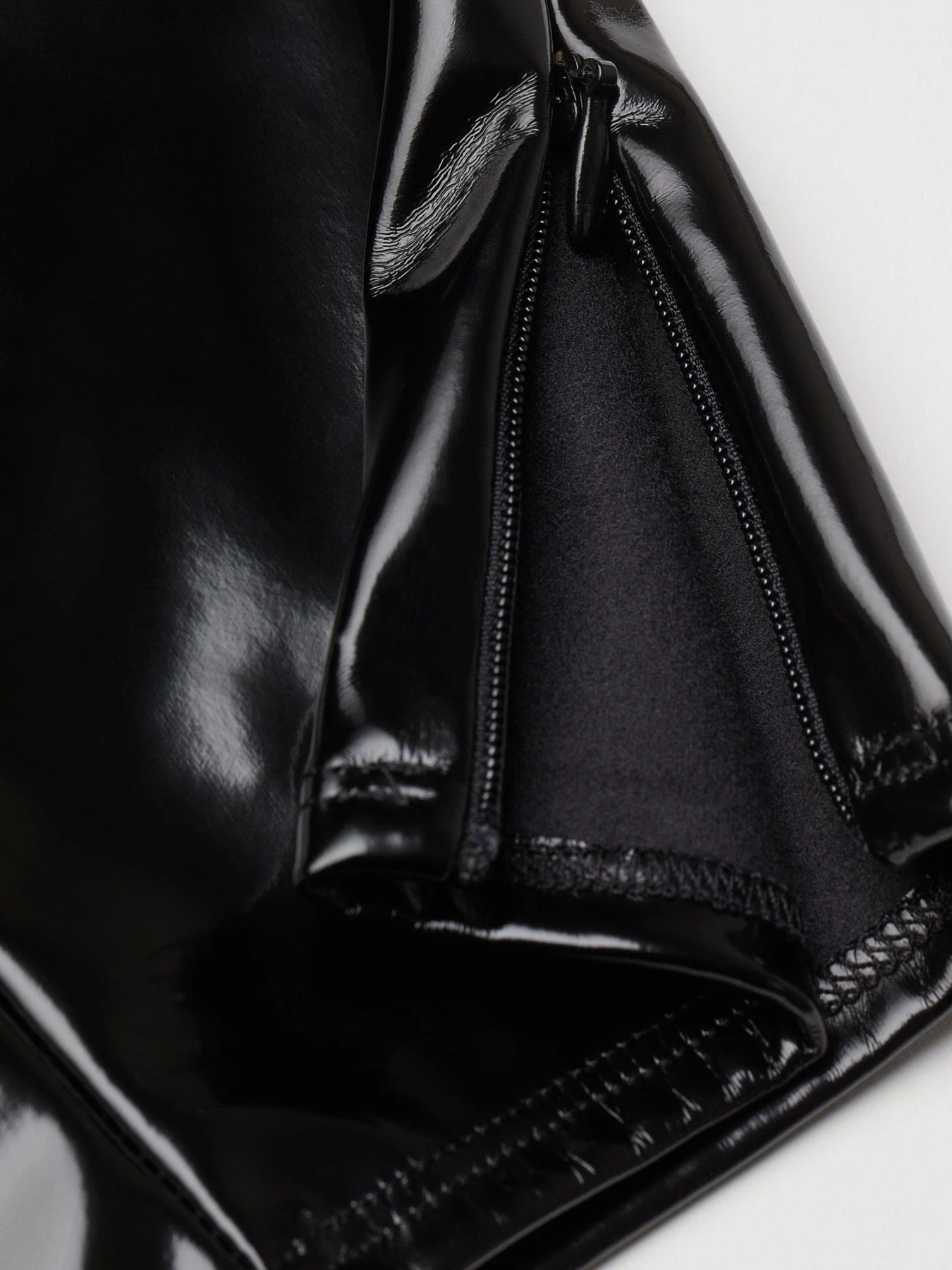 Брюки H&M модель 0958408_чорний Брюки H&M модель 0958408_чорний Фото