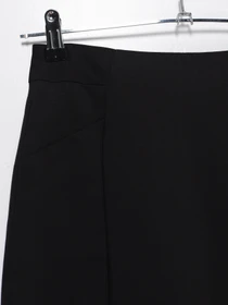 Юбки H&M модель 0175371_чорний Фото