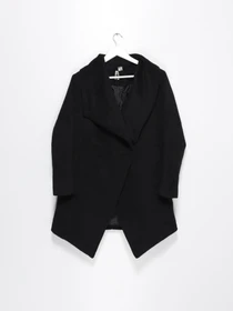 Пальта та плащі H&M модель 0300908_чорний Фото