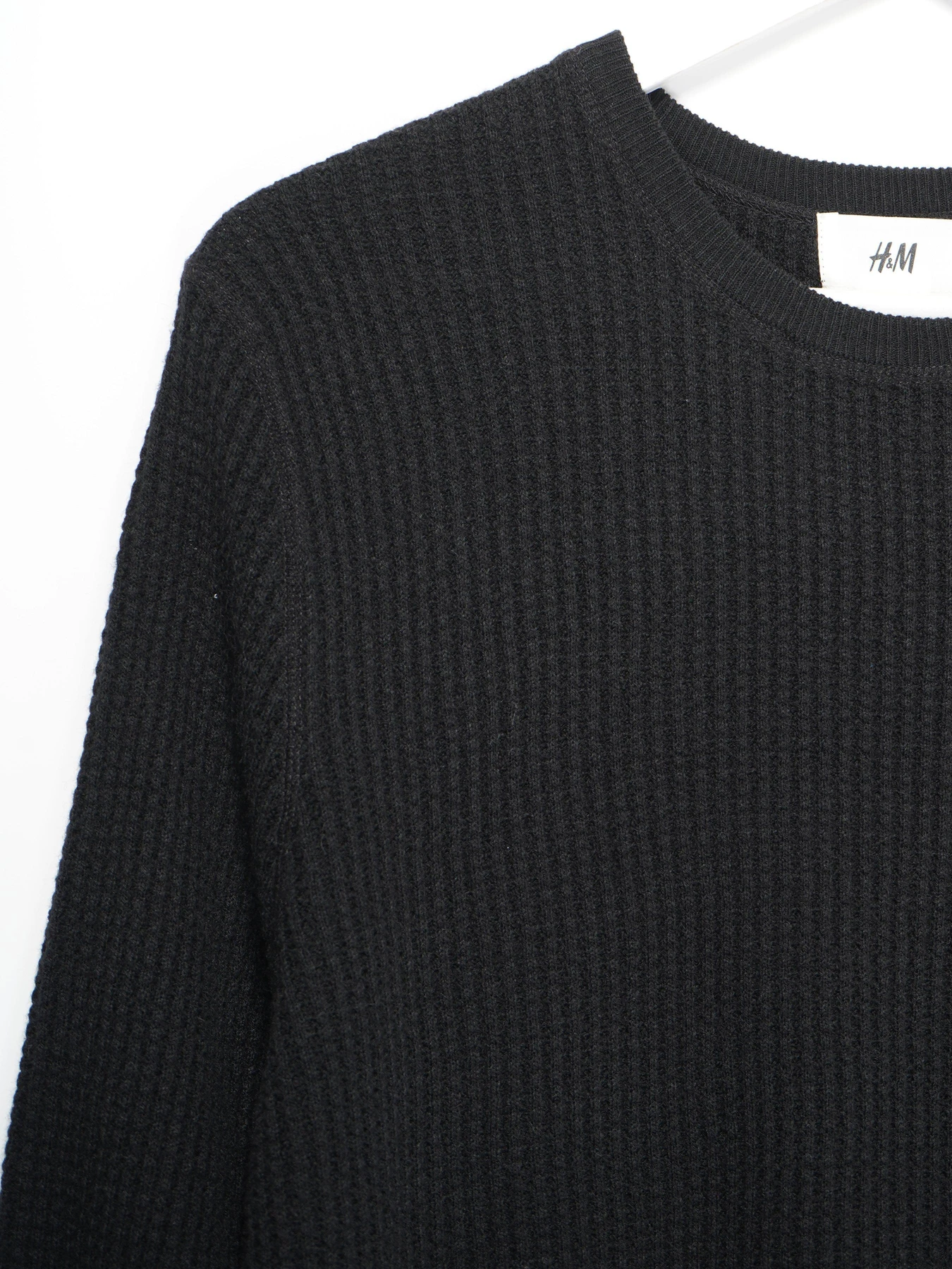 Светри та кардигани H&M модель 0411750_чорний Светри та кардигани H&M модель 0411750_чорний Фото