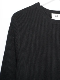 Светри та кардигани H&M модель 0411750_чорний Фото