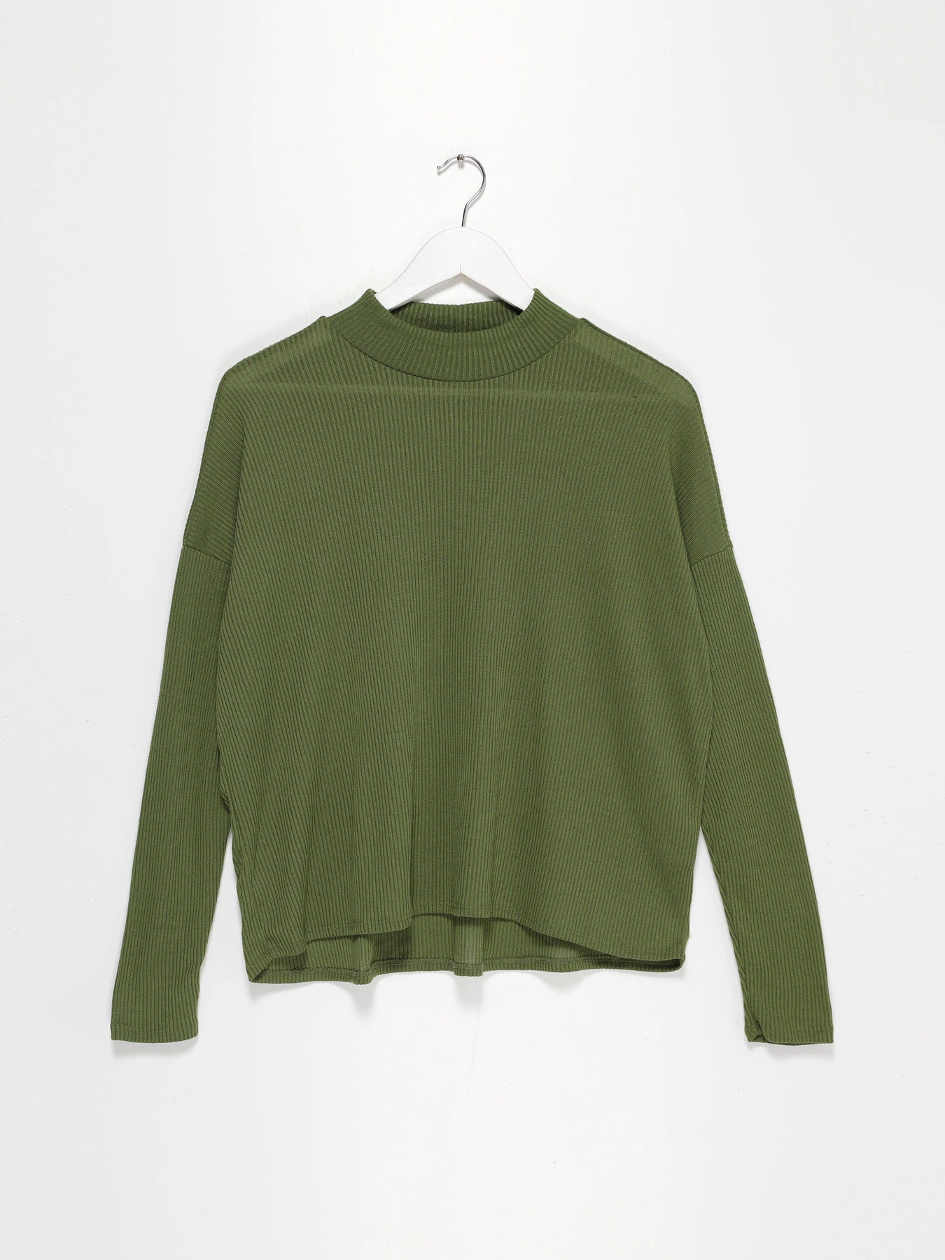 Светри та кардигани H&M модель 0421155_зелений Фото