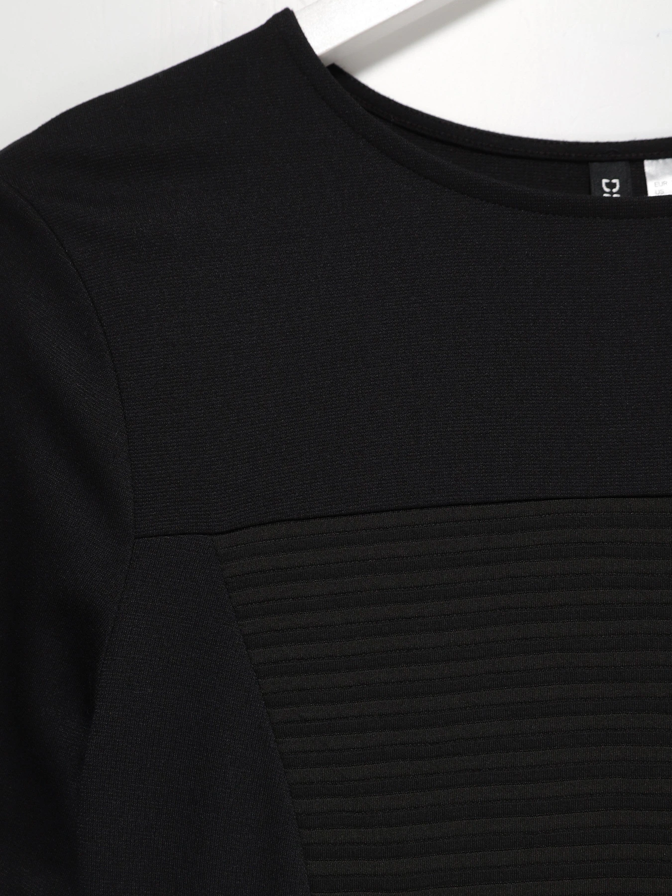Платья H&M модель 0433252_чорний Фото