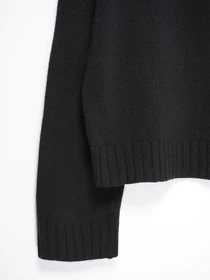 Светри та кардигани H&M модель 0578997_чорний Фото