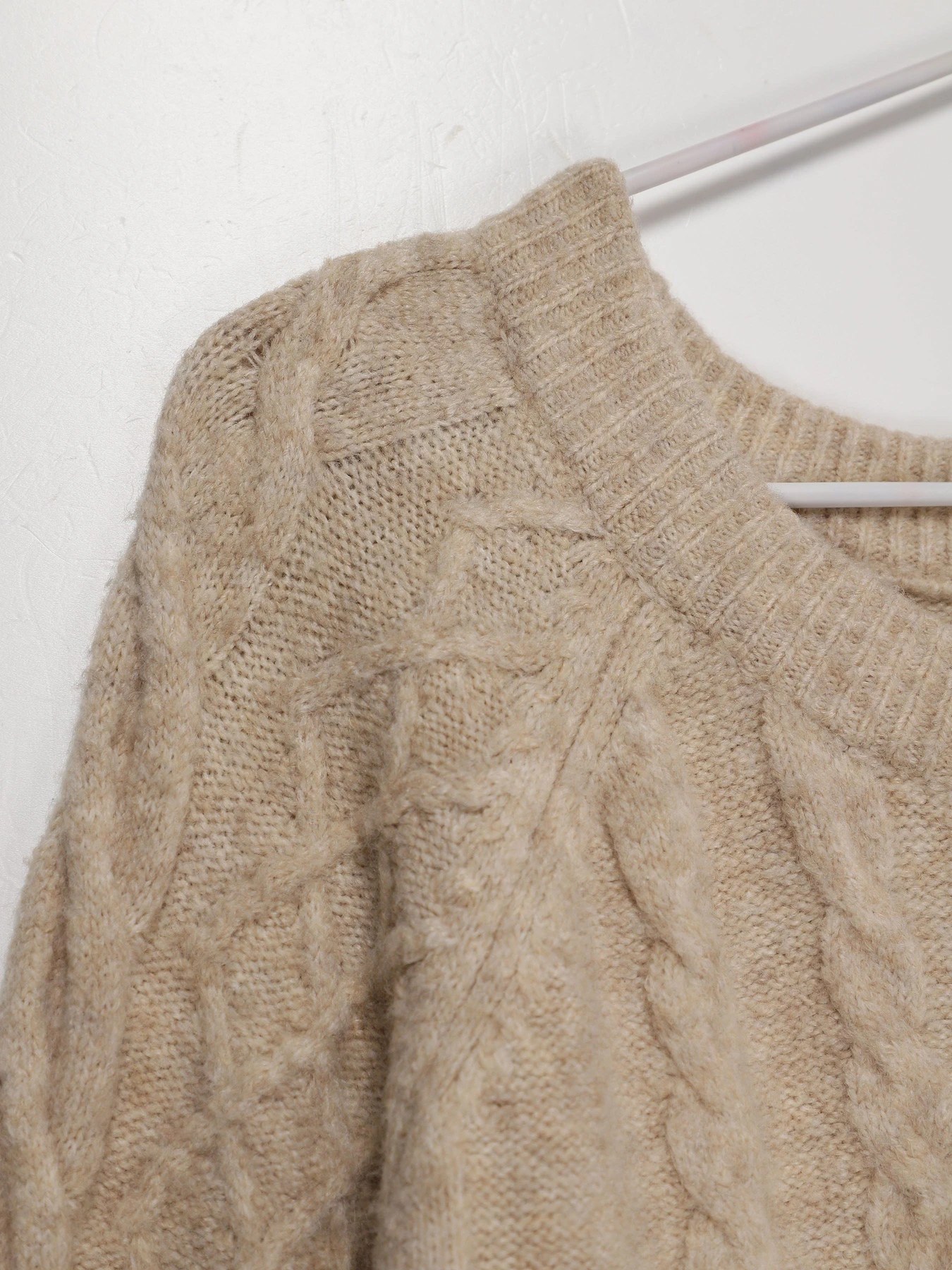 Свитры и кардиганы H&M модель 06652121_с.бежевий Фото