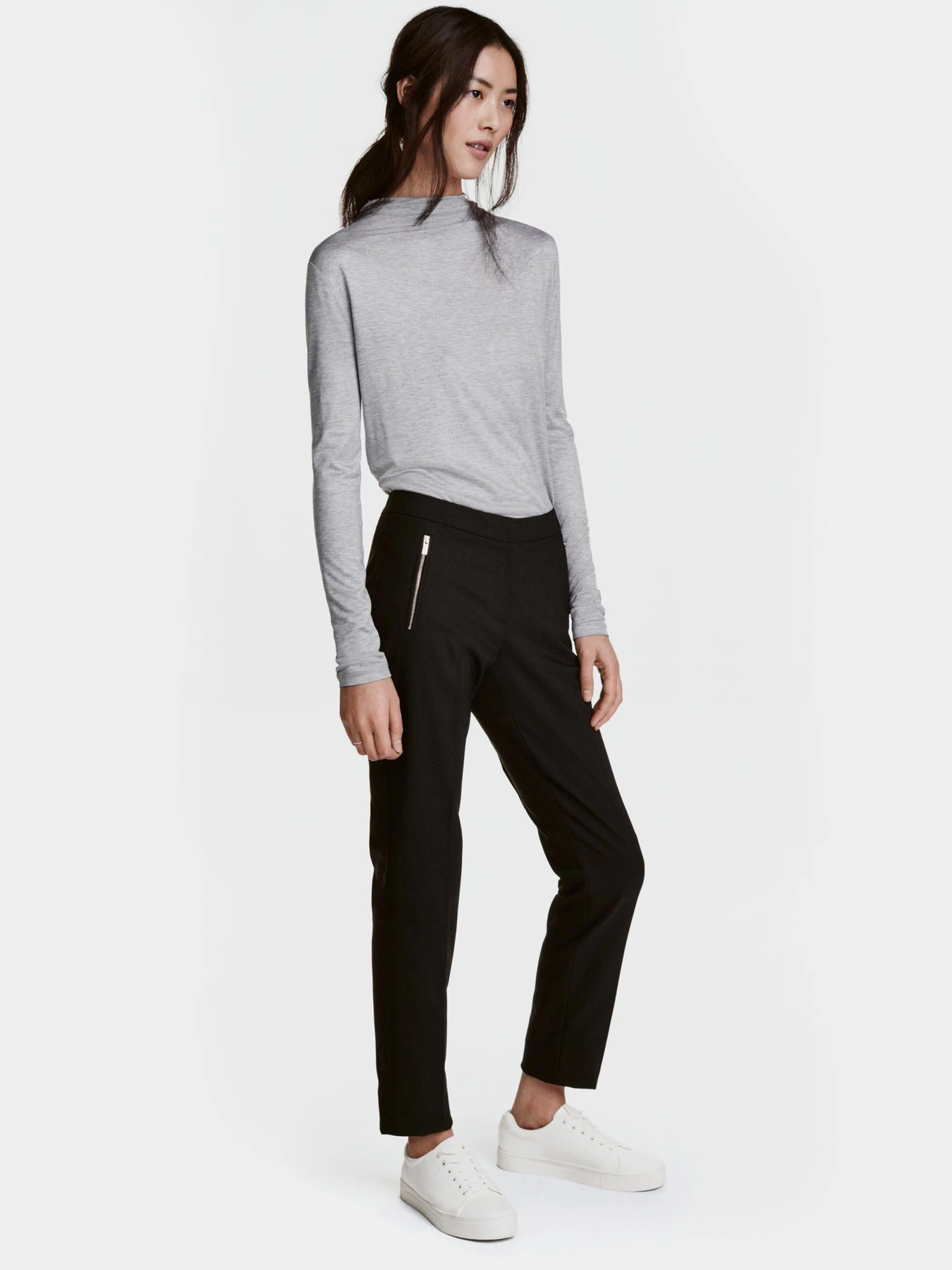 Штани H&M модель 0459162_чорний Штани H&M модель 0459162_чорний Фото