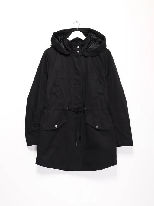 Куртки та дублянки H&M модель 0742561_чорний Фото