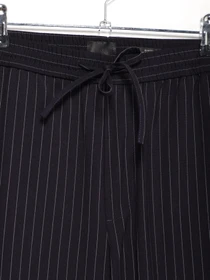 Брюки H&M модель 0766402_т.синій з білим Фото