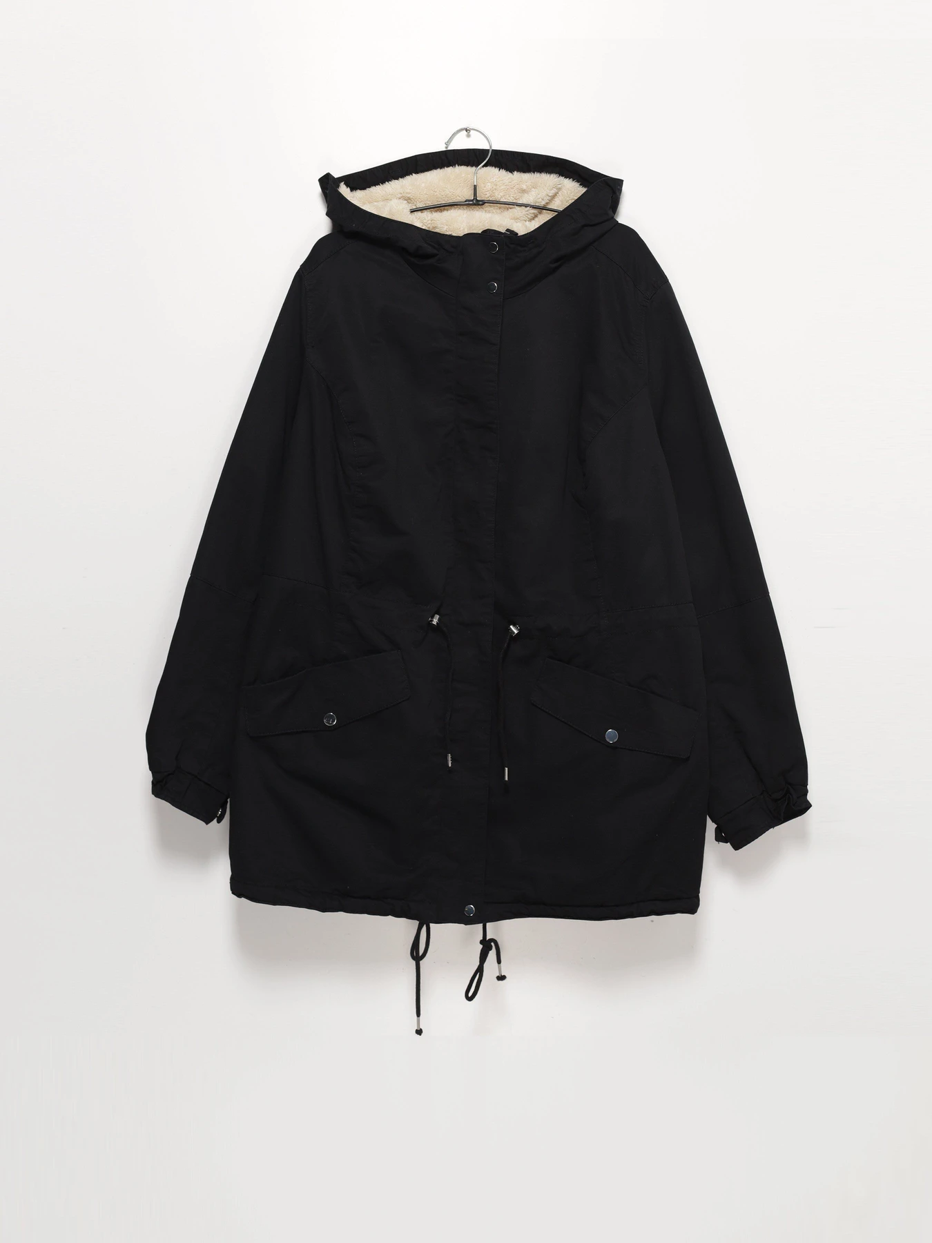 Куртки та дублянки H&M модель 0781688_чорний Фото