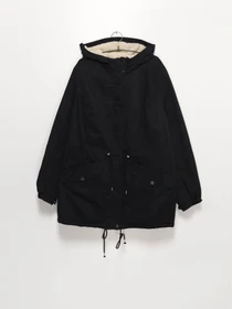 Куртки та дублянки H&M модель 0781688_чорний Фото