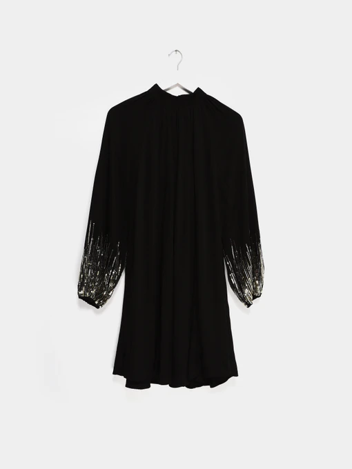 Платья H&M модель 0821683_чорний комб. Фото
