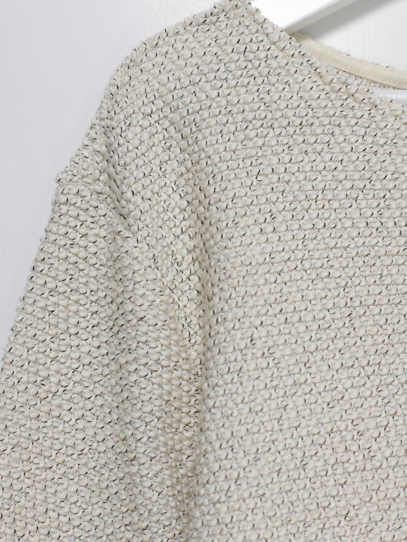 Свитры и кардиганы H&M модель 0832520_білий з чорним Фото
