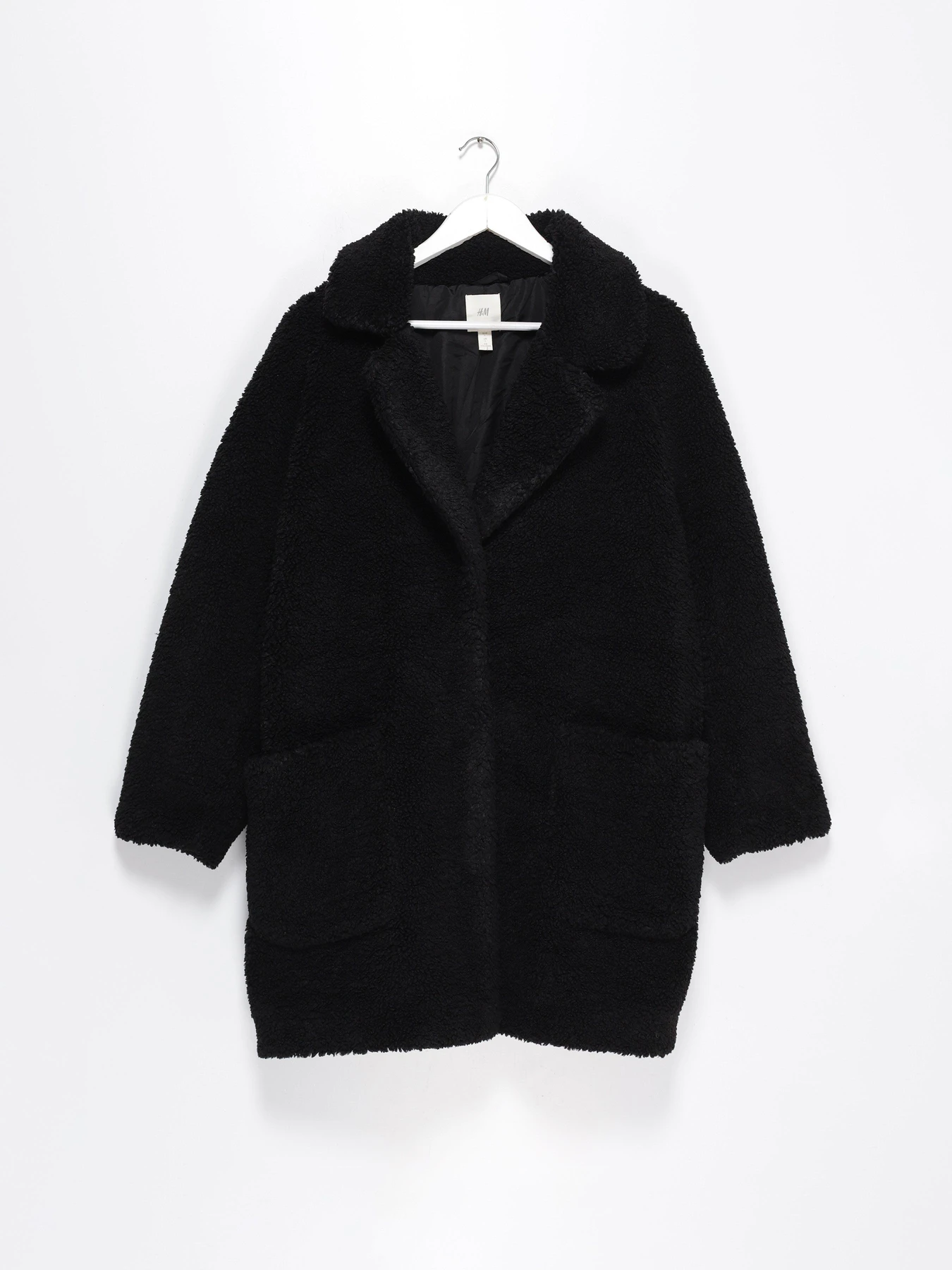 Куртки и дубленки H&M модель 0884465_чорний Фото