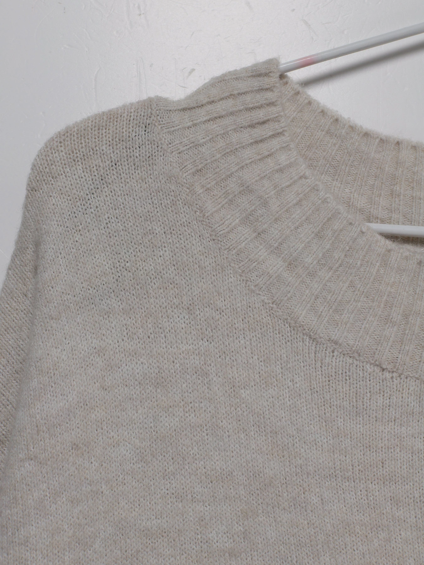 Светри та кардигани H&M модель 0887761_с.сірий Фото