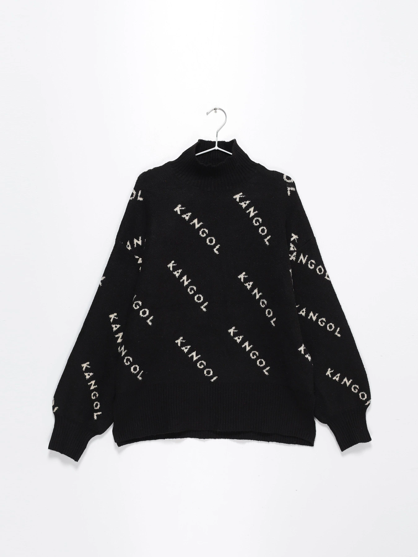 Свитры и кардиганы H&M модель 0934793_чорний з білим Фото