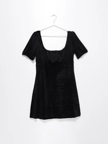 Платья H&M модель 09433472_чорний Фото