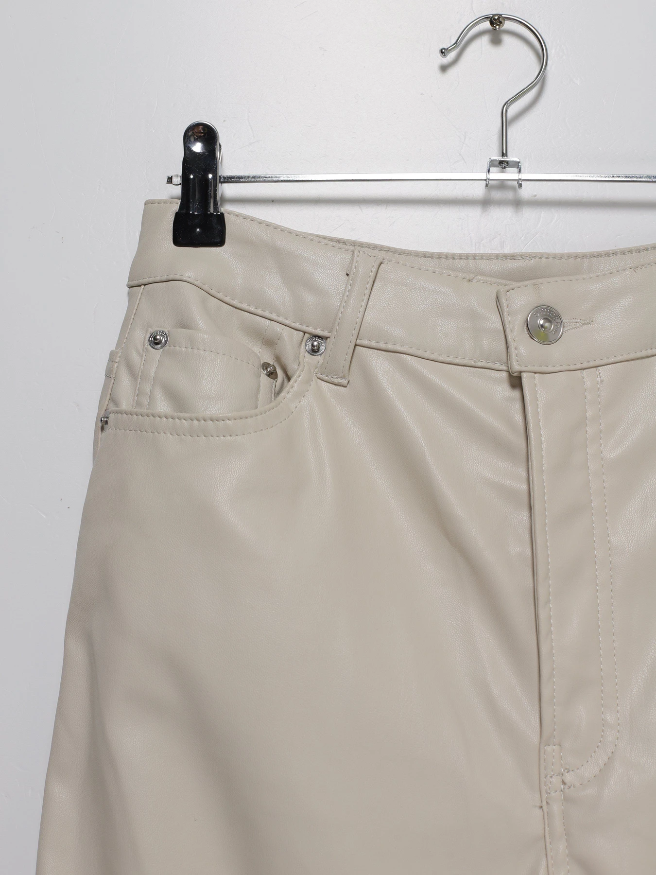 Брюки H&M модель 0956880_молочний Брюки H&M модель 0956880_молочний Фото