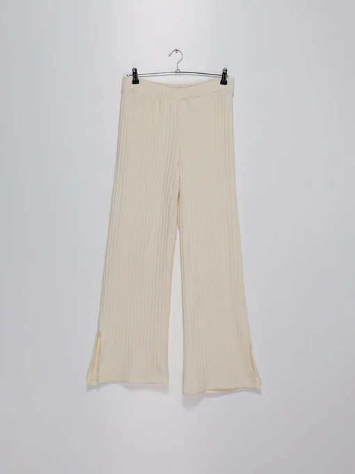Брюки H&M модель 0965696_молочний Фото