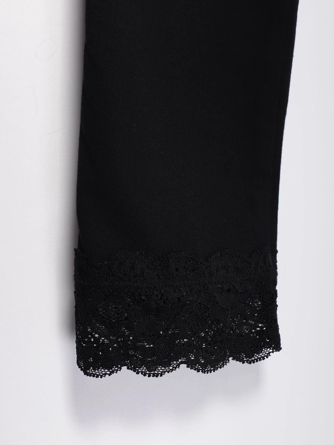 Брюки H&M модель 0129085_чорний Брюки H&M модель 0129085_чорний Фото