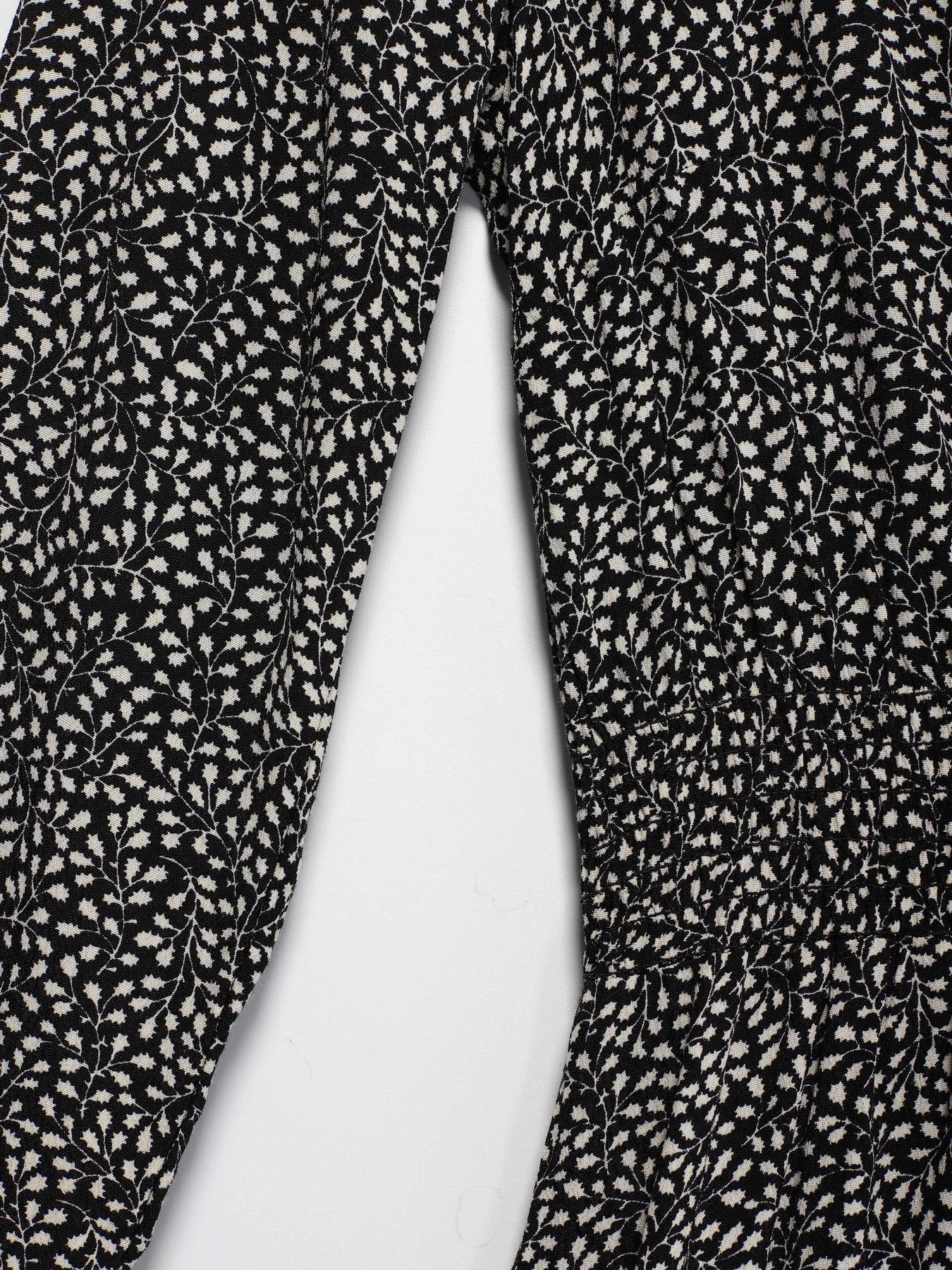 Платья H&M модель 0213321_чорний з білим Фото