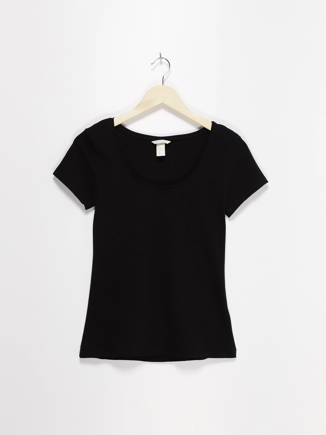 Футболки і поло H&M модель 0264984_чорний Футболки і поло H&M модель 0264984_чорний Фото