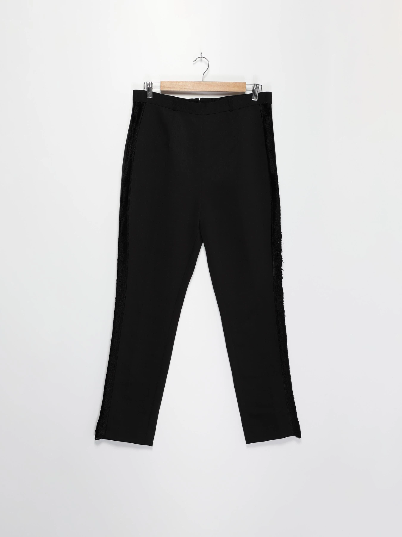 Брюки H&M модель 0303336_чорний Брюки H&M модель 0303336_чорний Фото