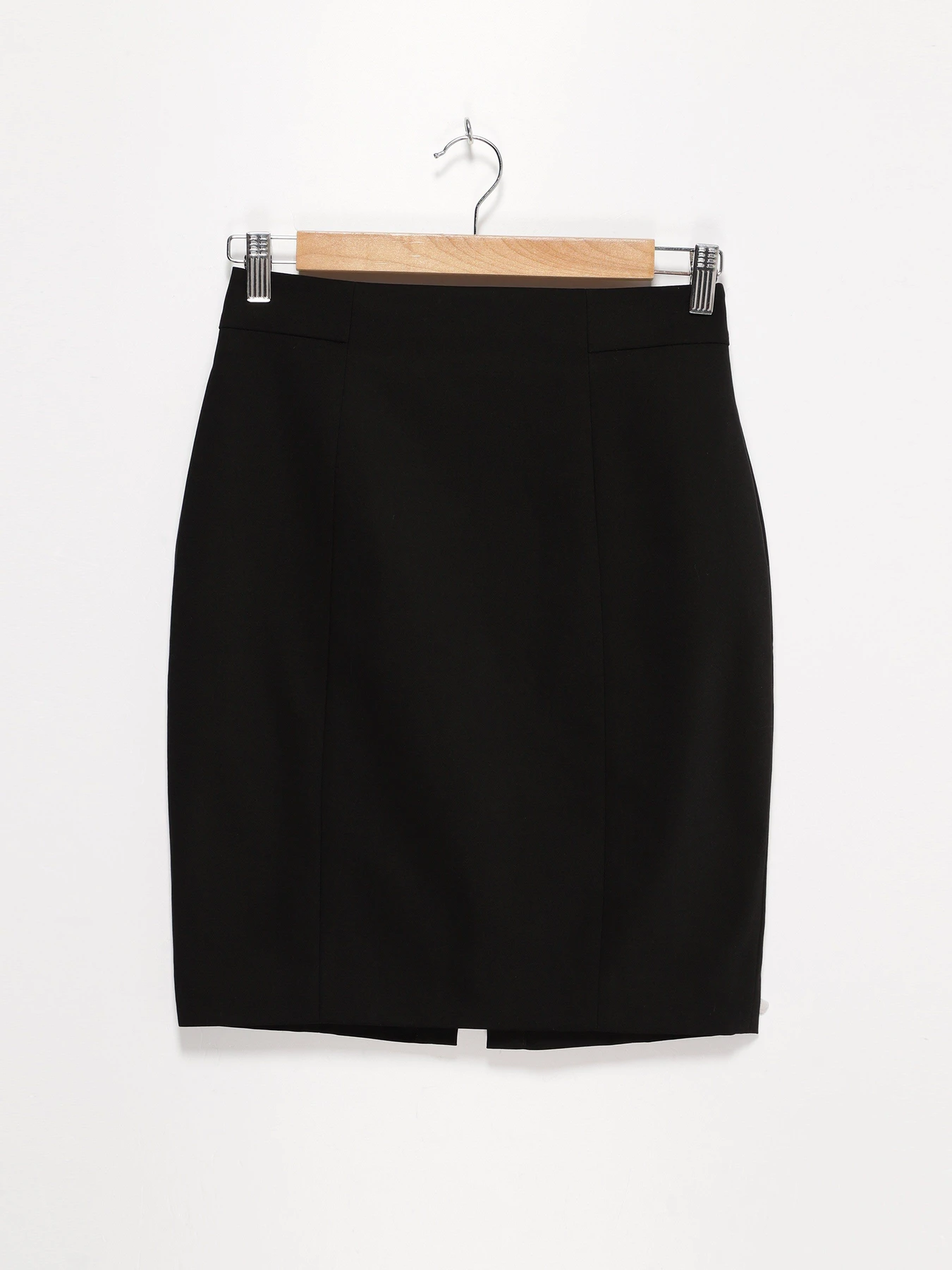 Юбки H&M модель 0353088_чорний Юбки H&M модель 0353088_чорний Фото